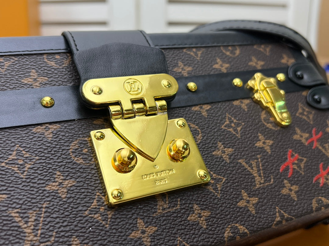 Elite Carryalls