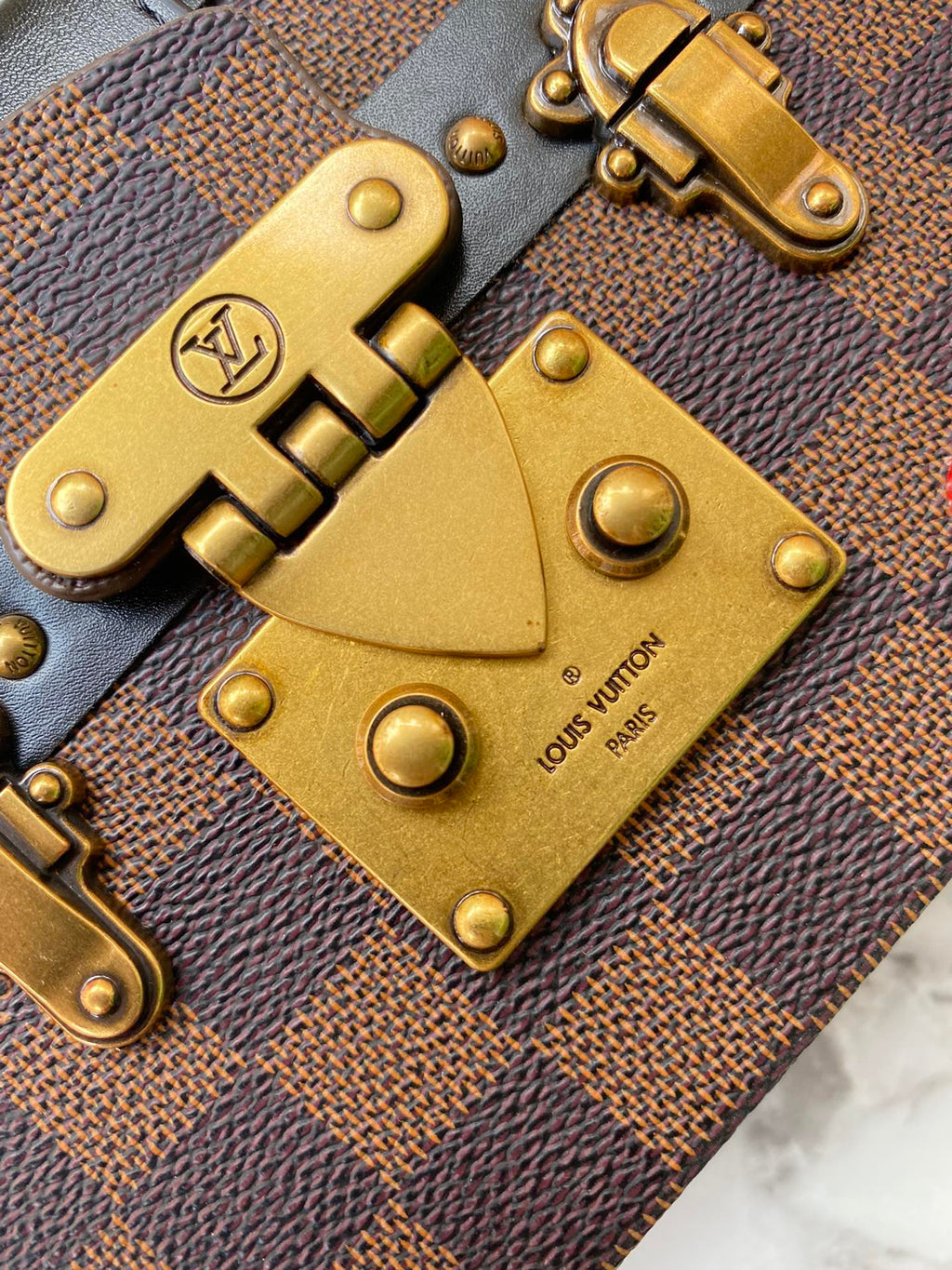 Elite Carryalls