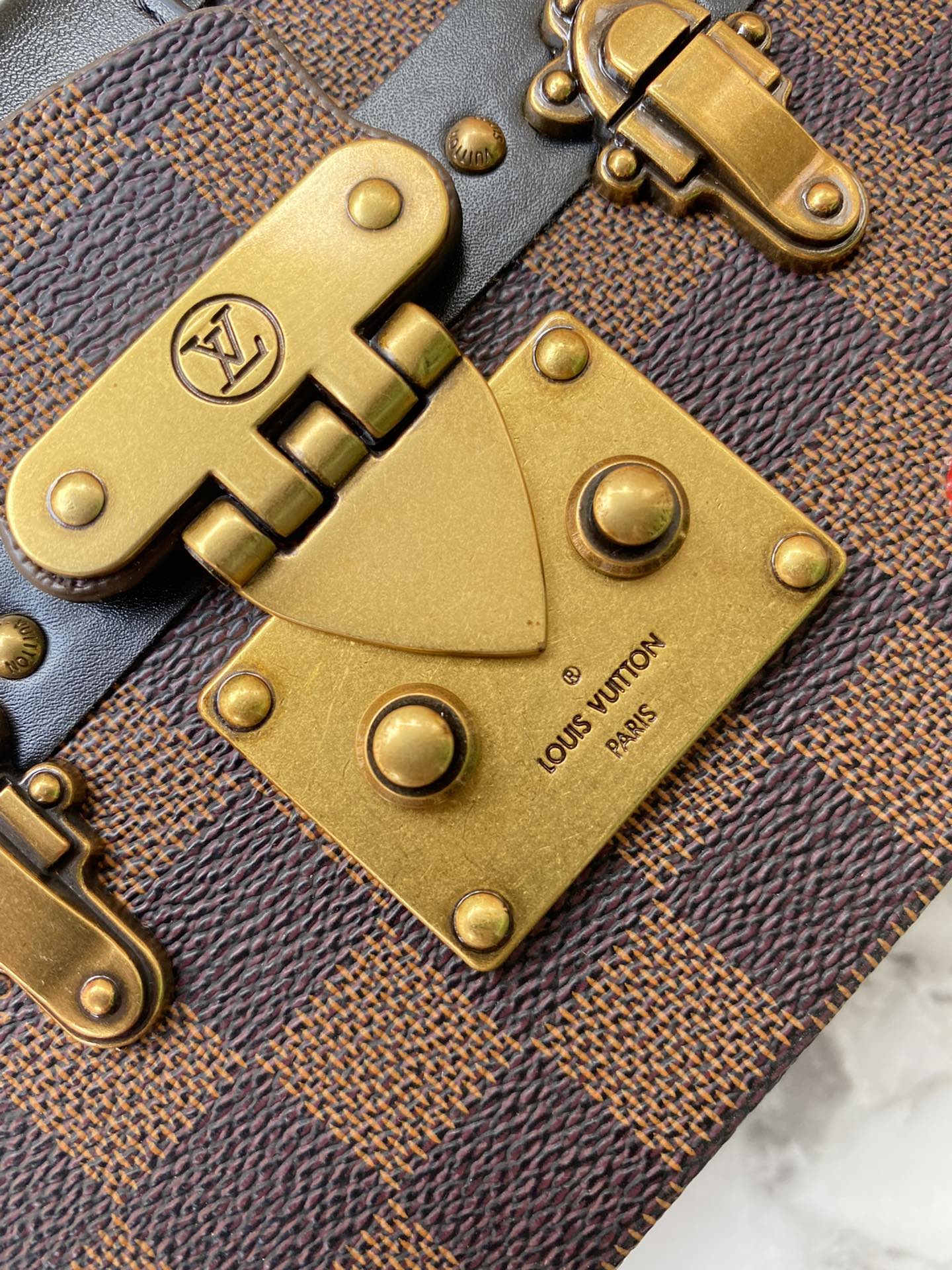 Elite Carryalls