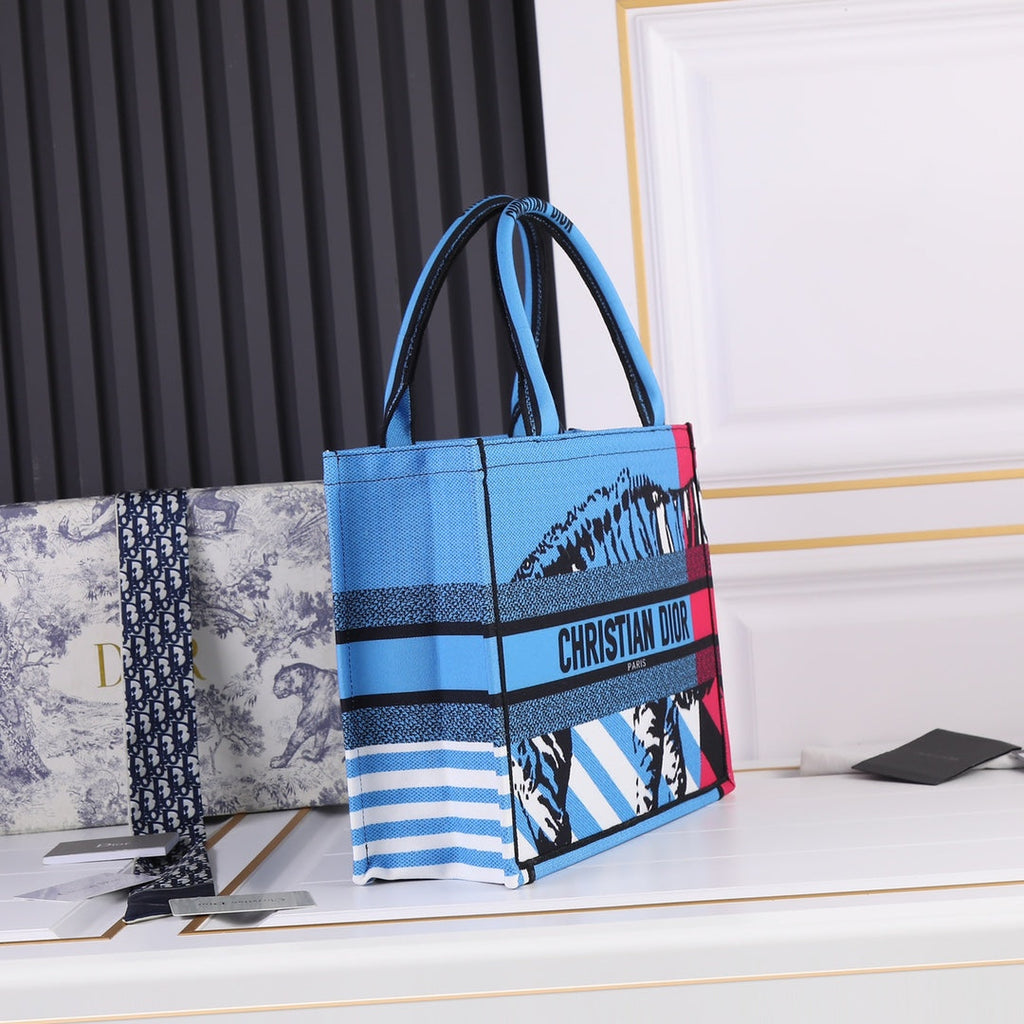 Elite Carryalls