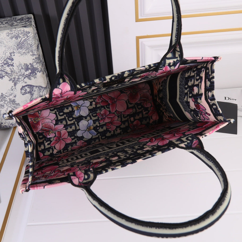Elite Carryalls