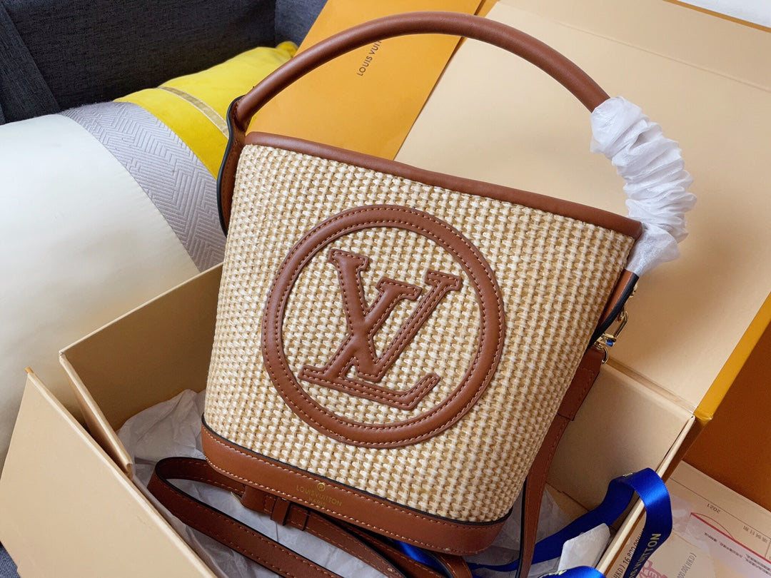 Elite Carryalls