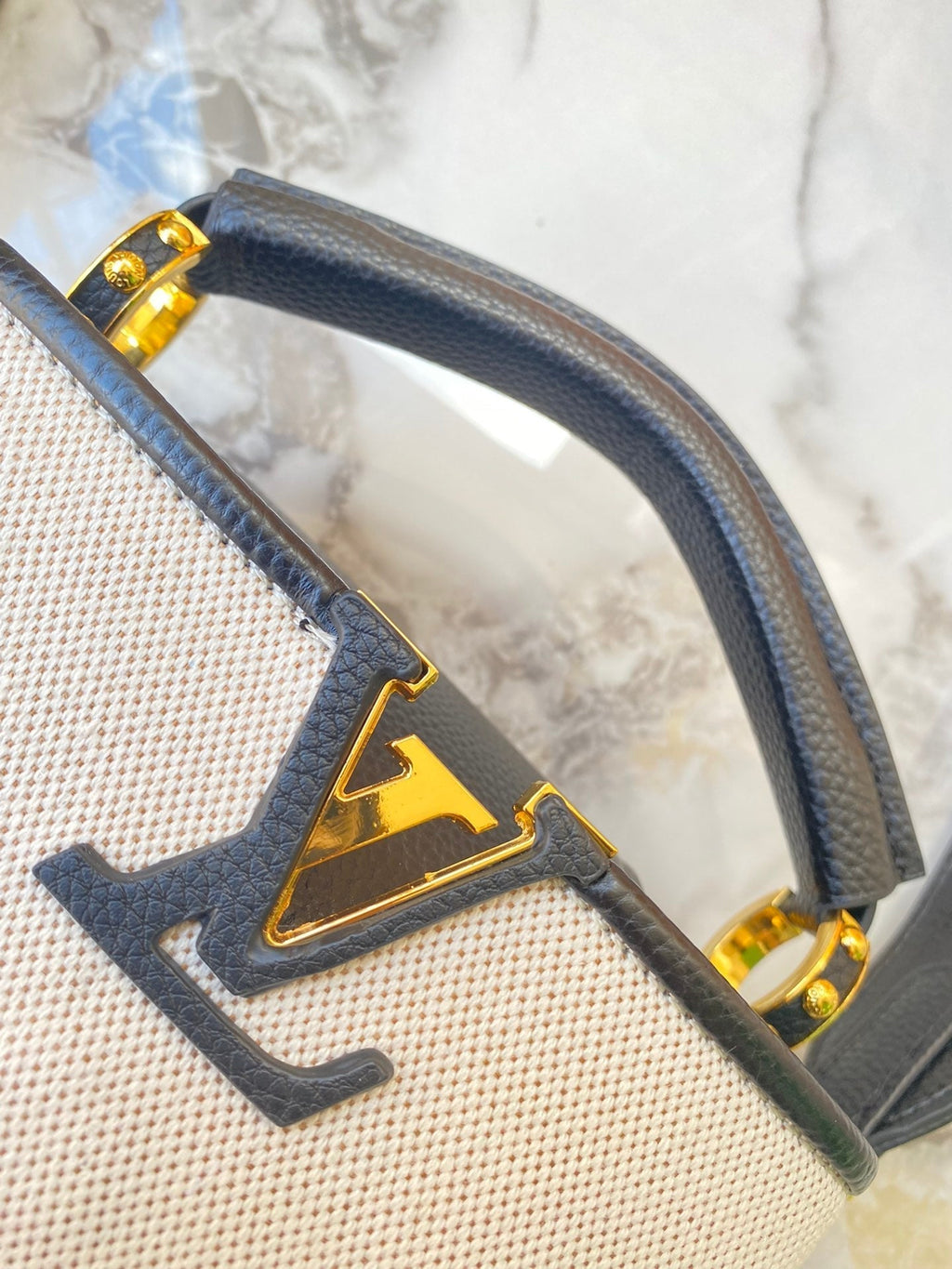 Elite Carryalls