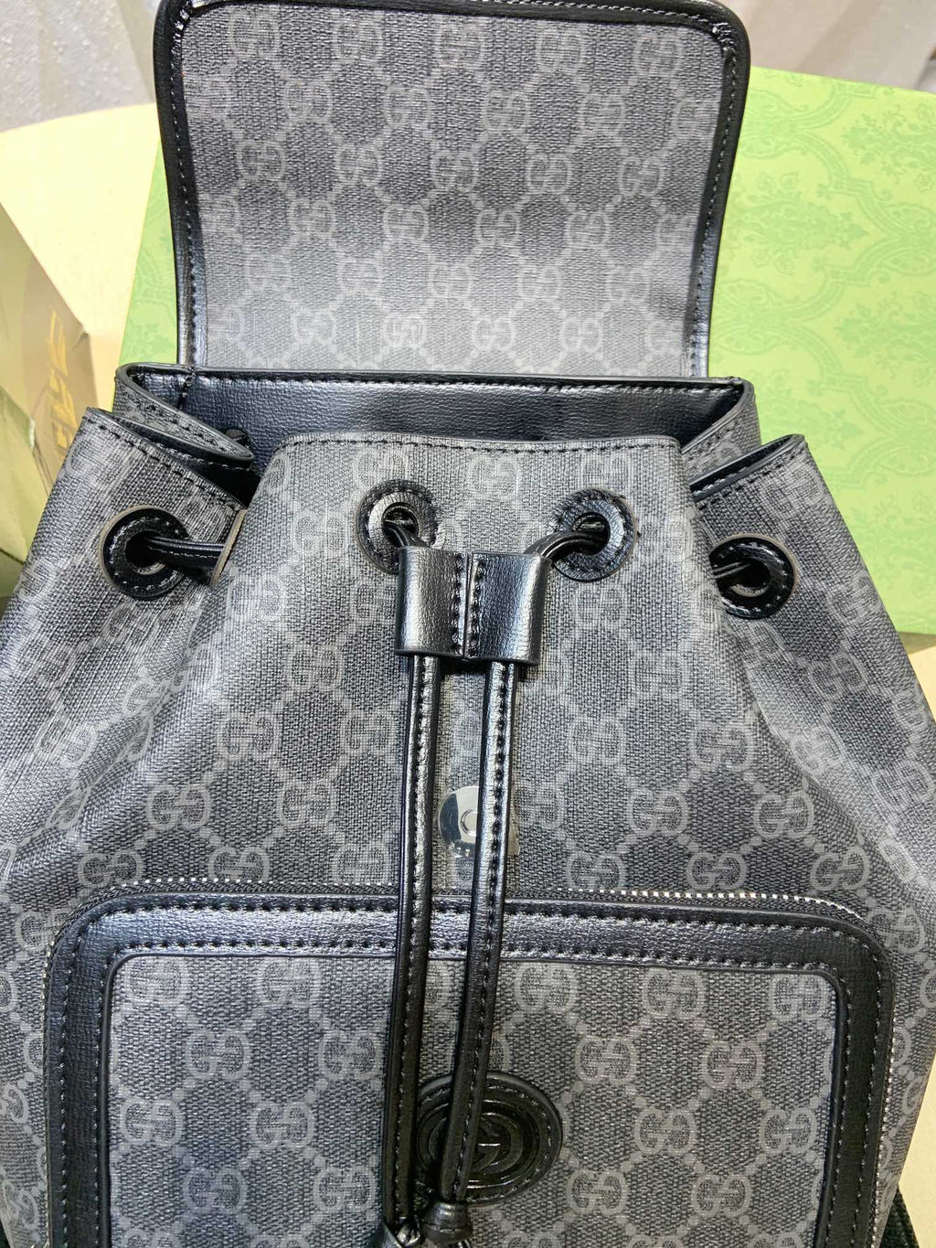 Elite Carryalls