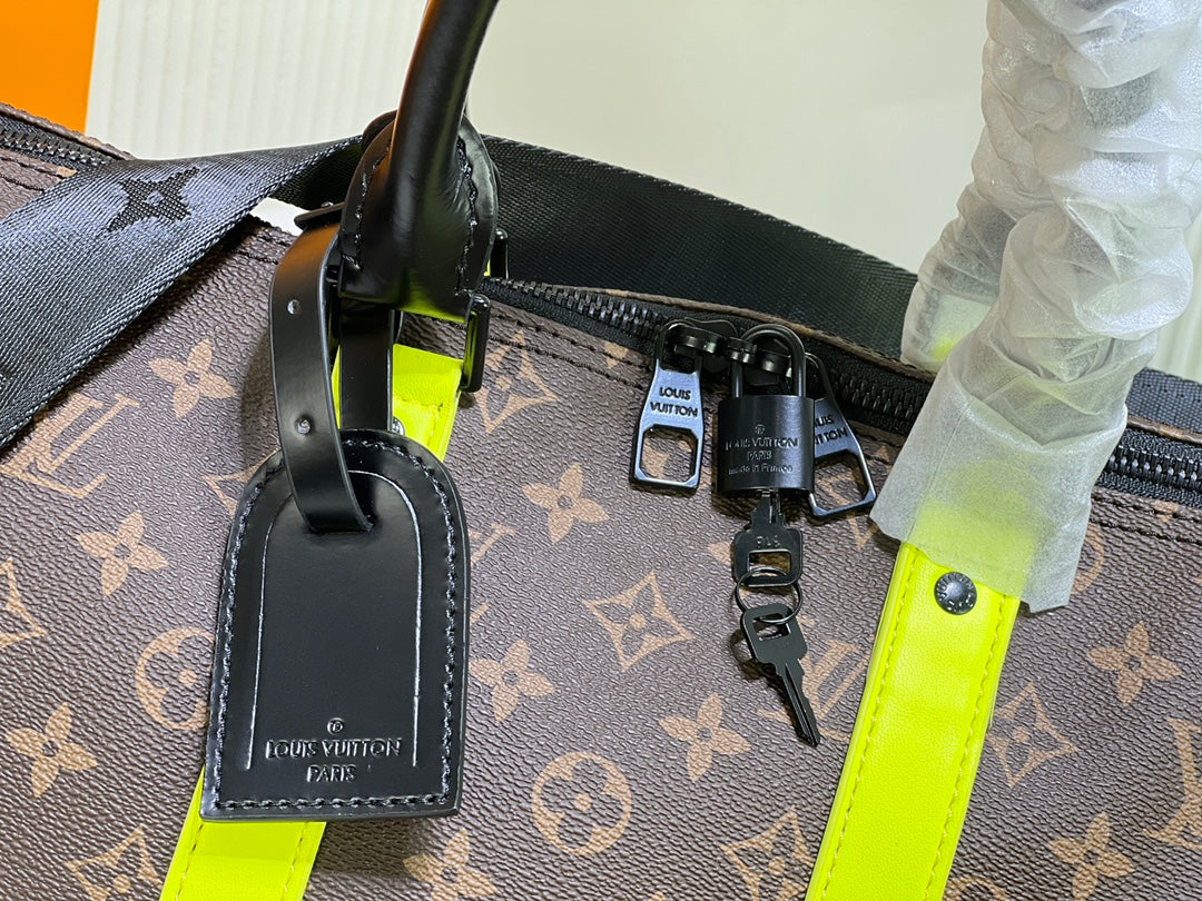Elite Carryalls