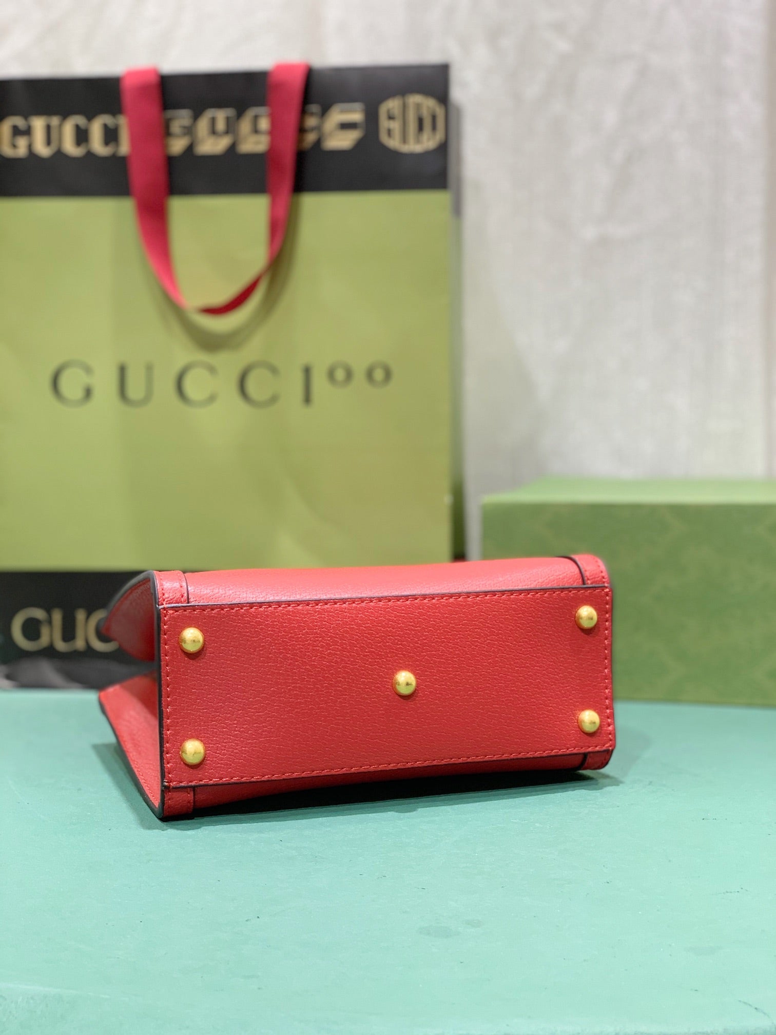 Elite Carryalls