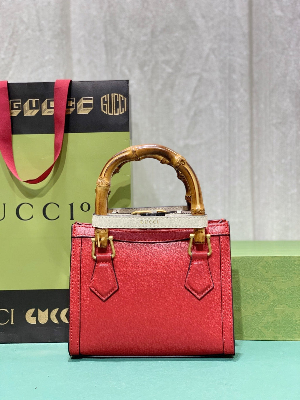 Elite Carryalls