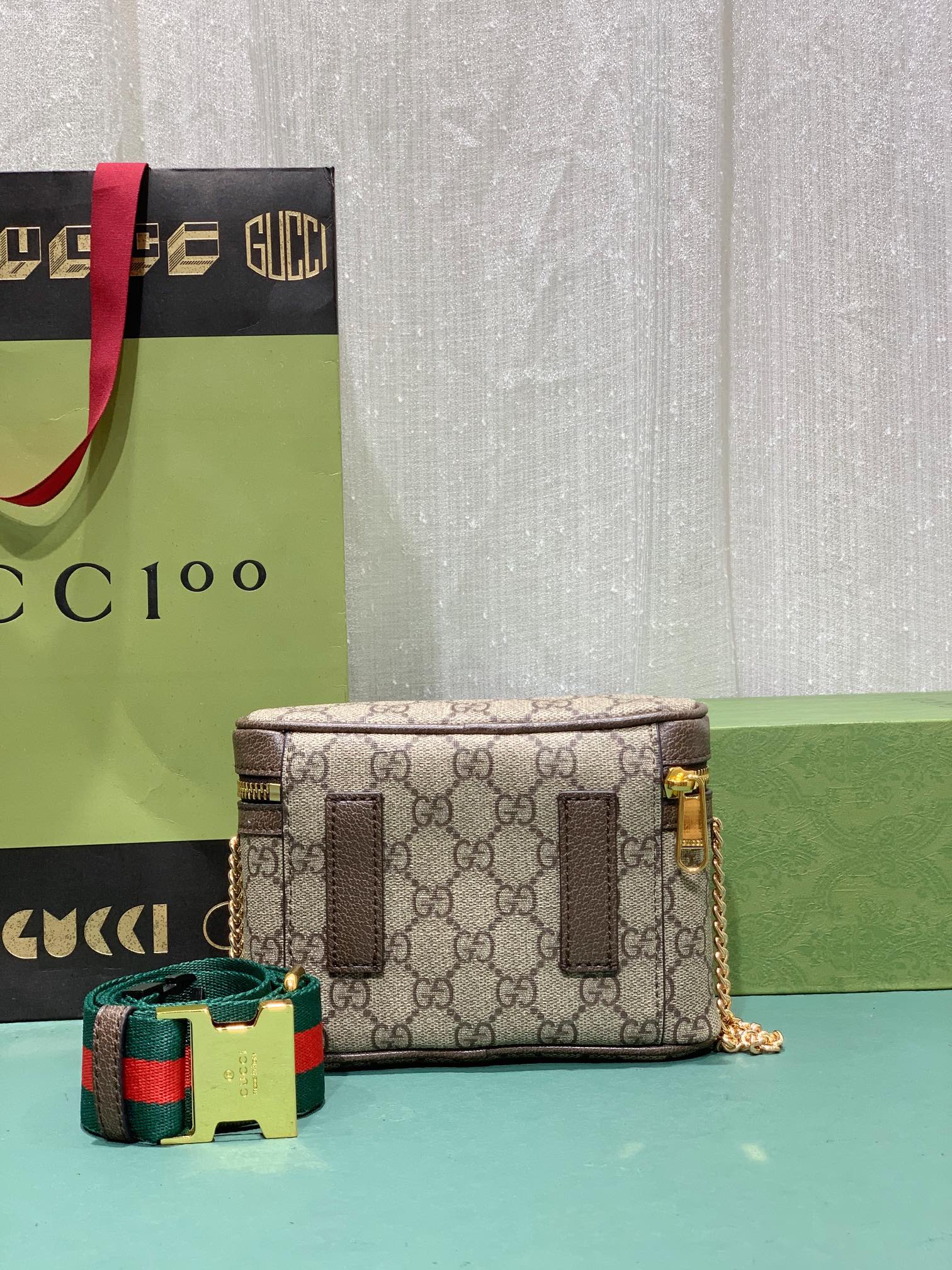 Elite Carryalls