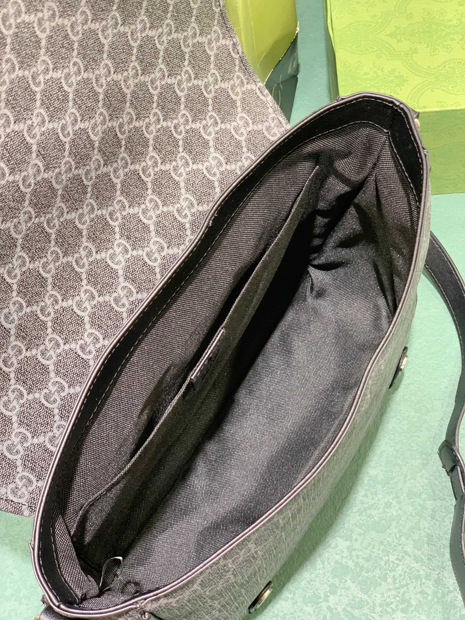 Elite Carryalls