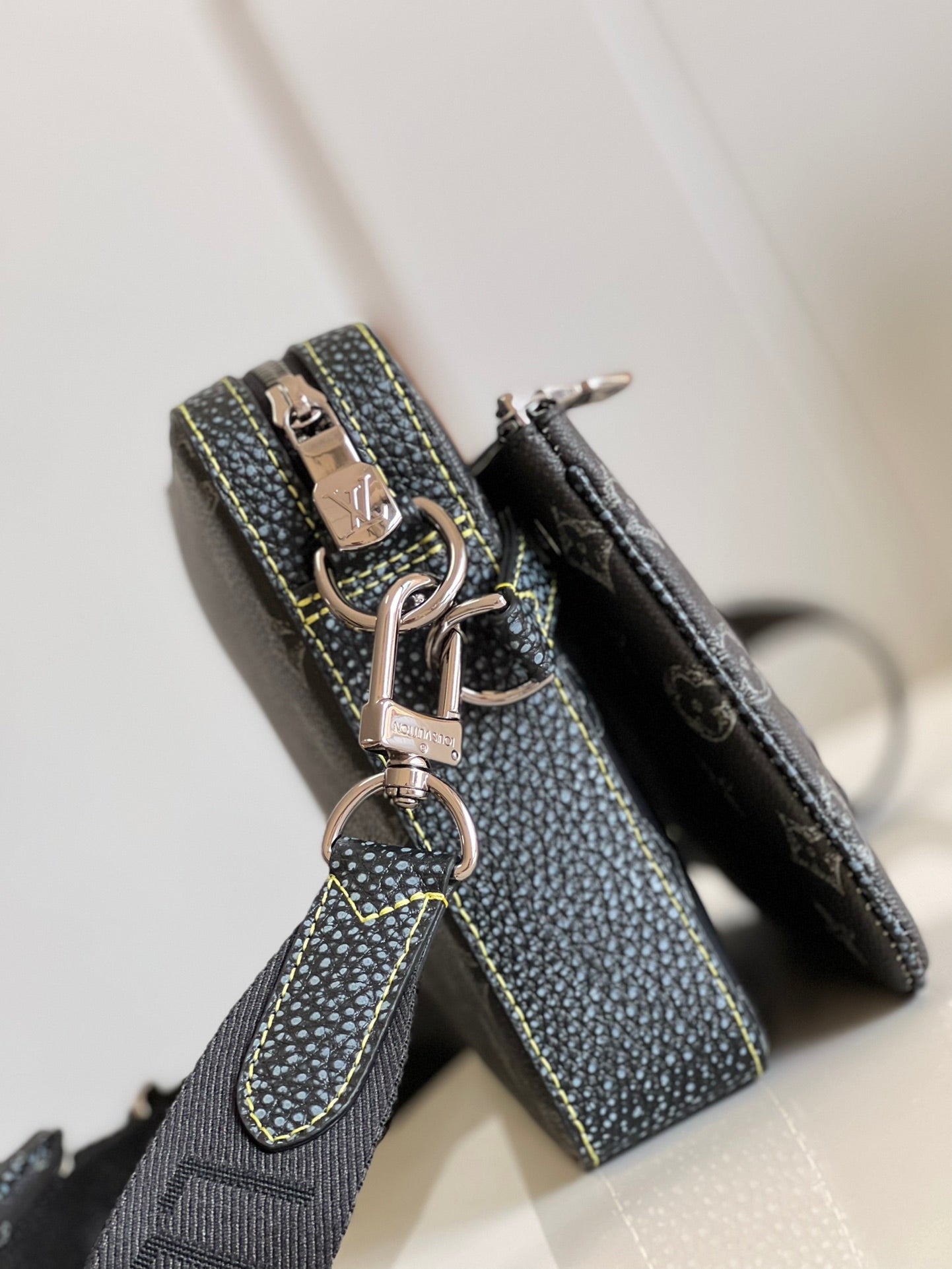 Elite Carryalls