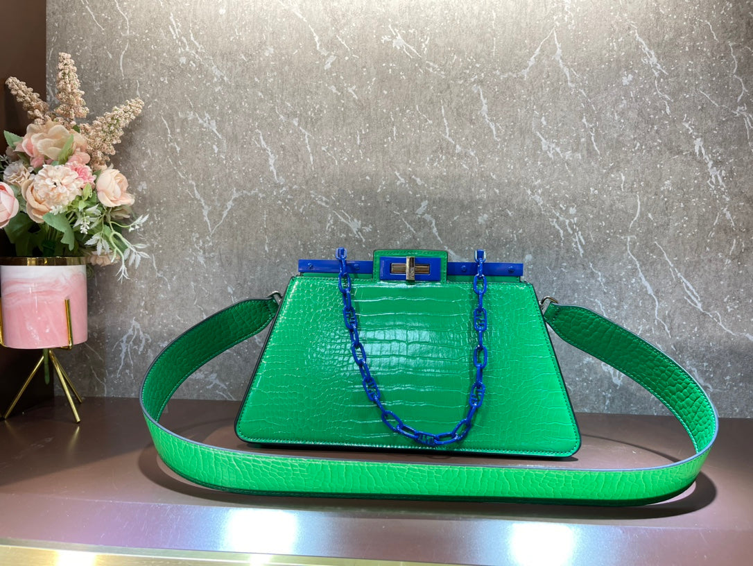 Elite Carryalls