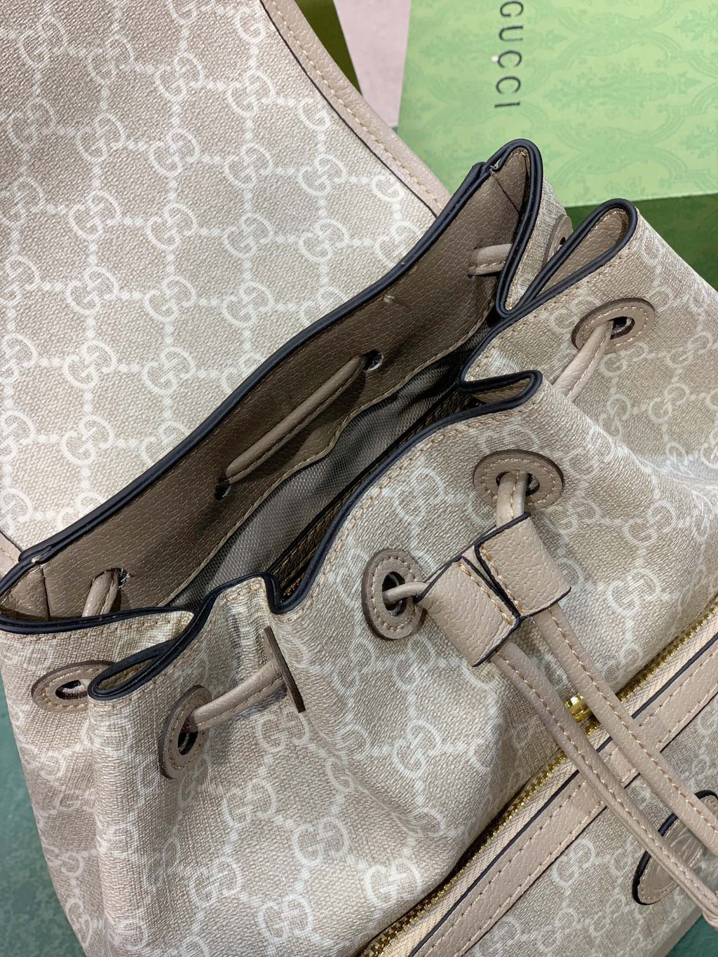Elite Carryalls