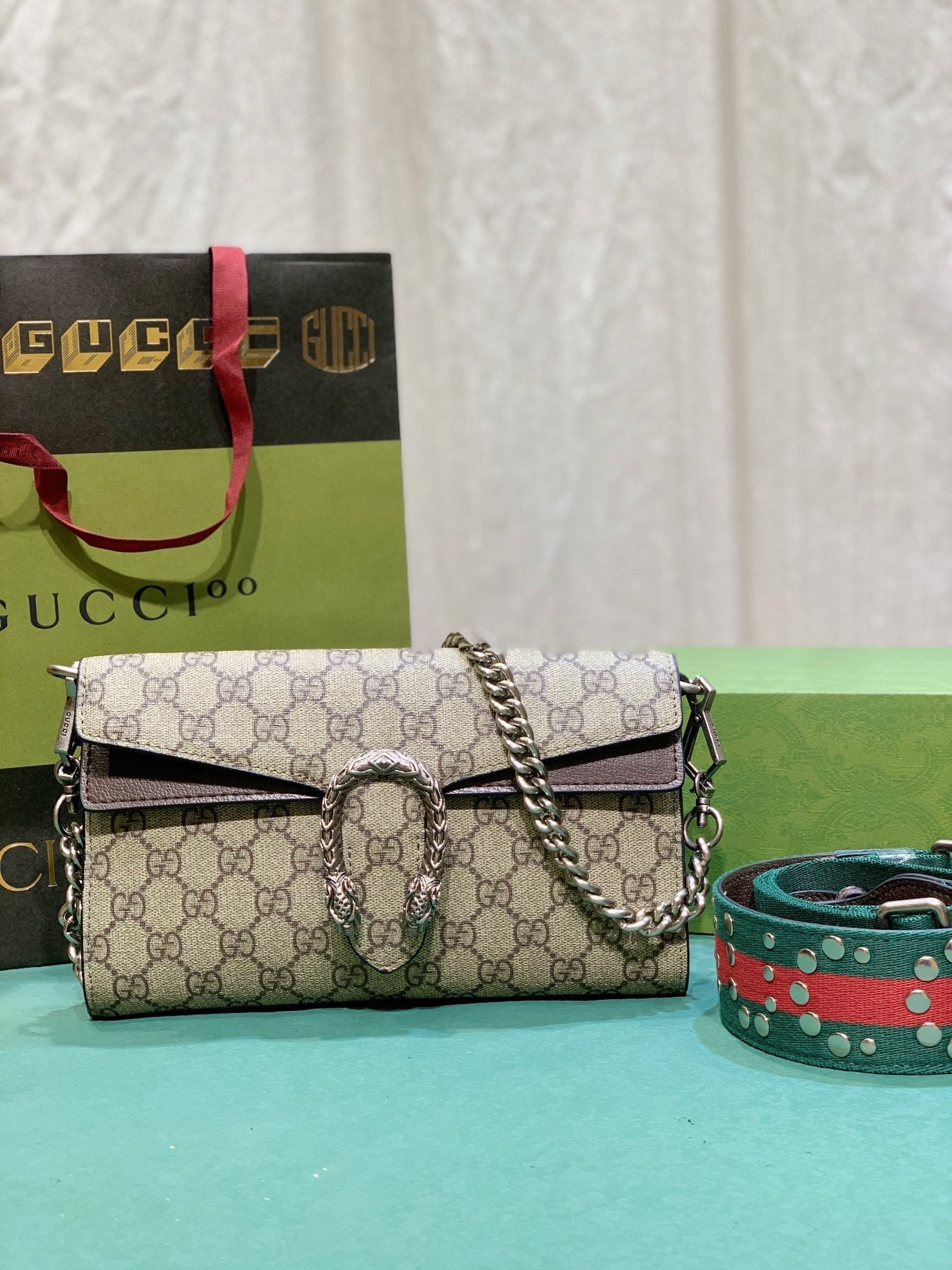 Elite Carryalls