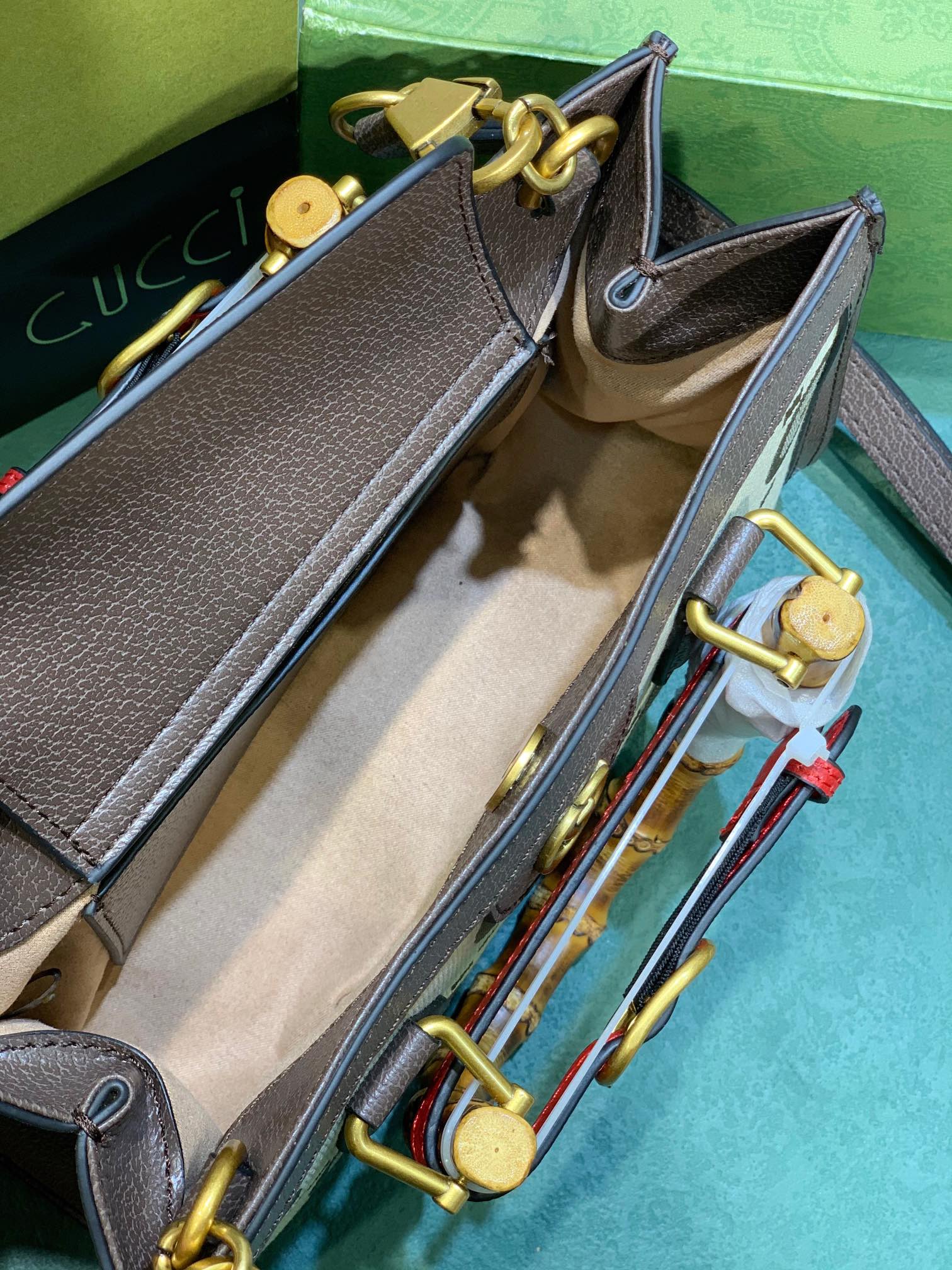 Elite Carryalls