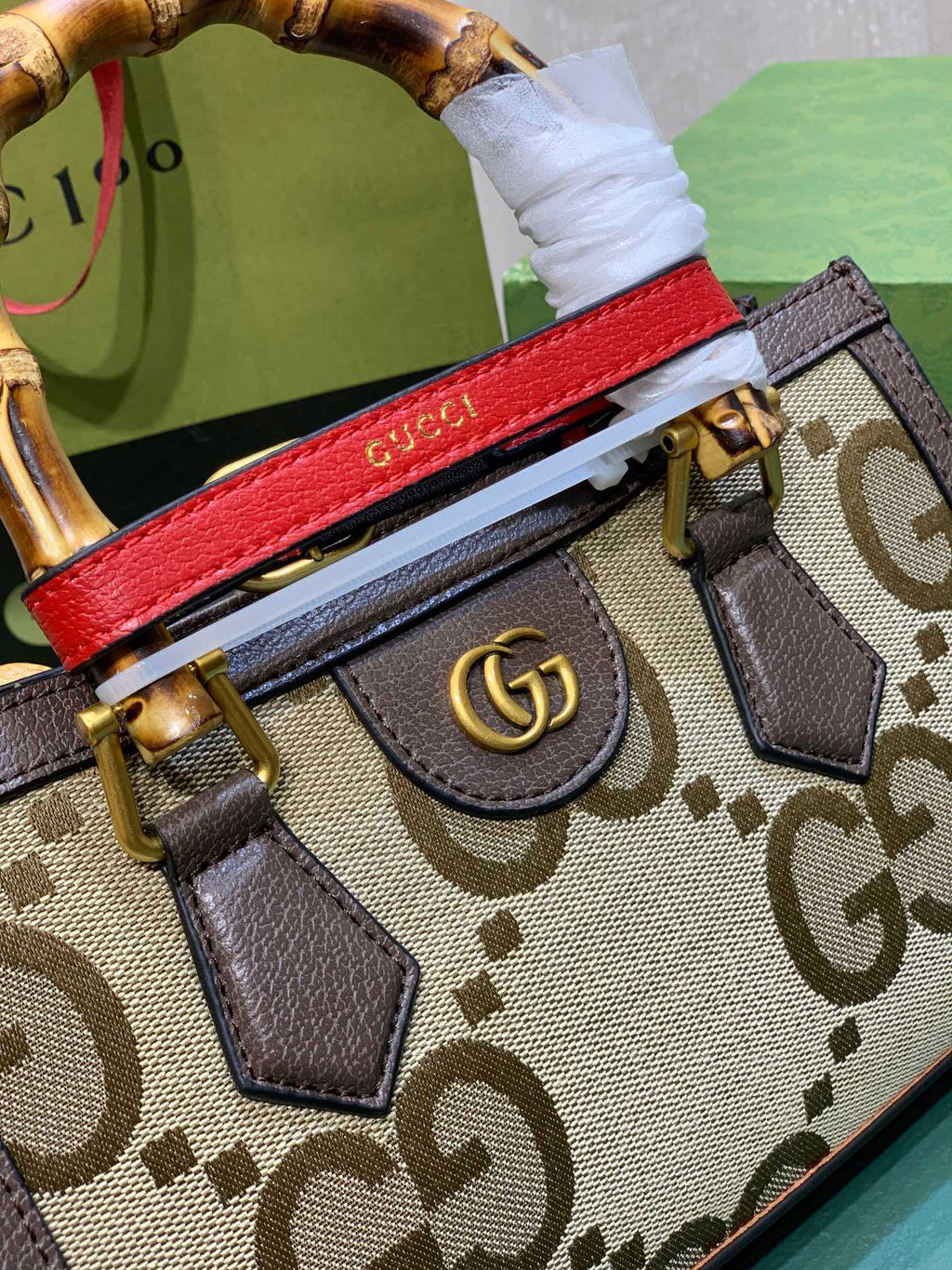 Elite Carryalls