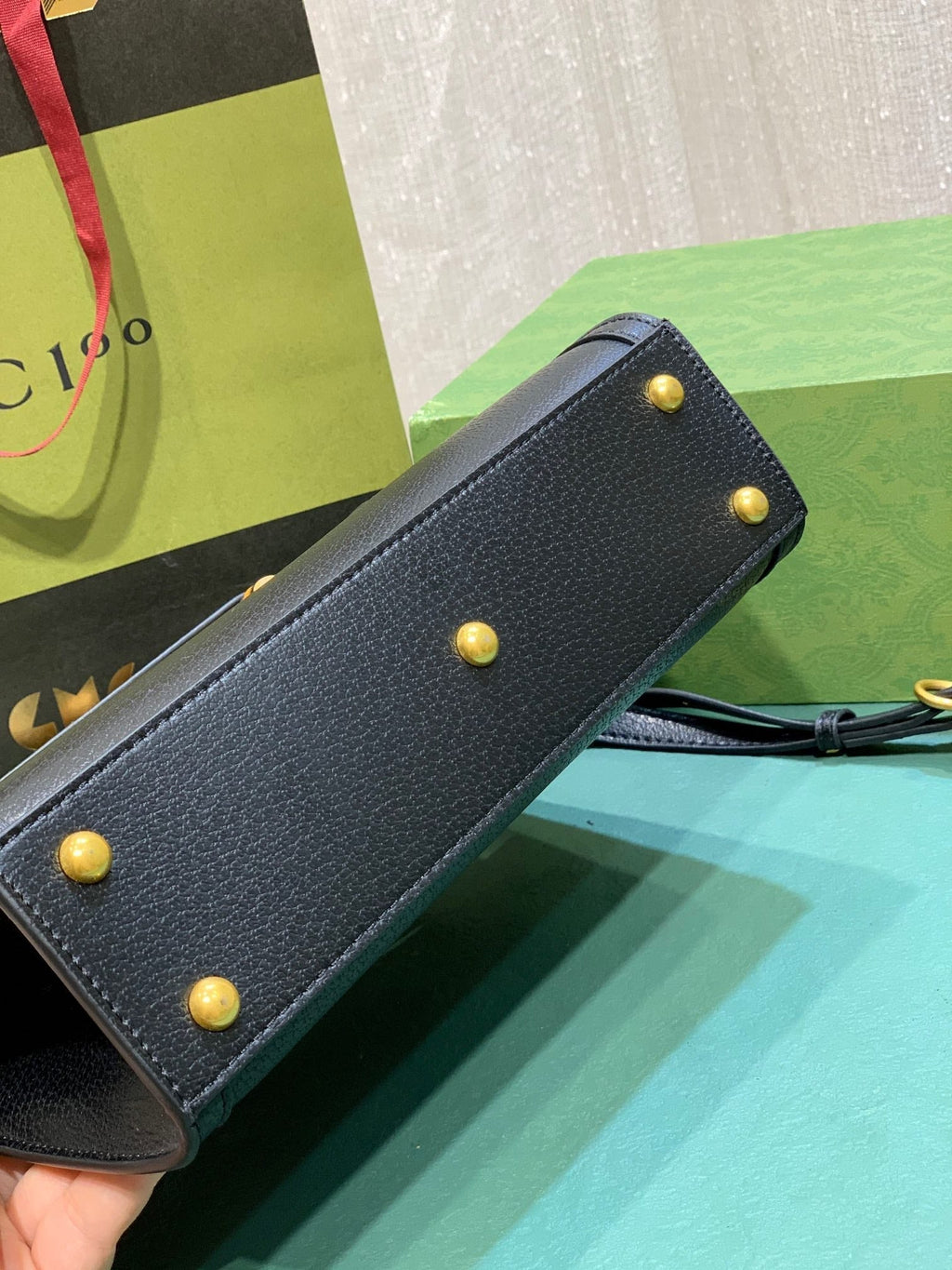 Elite Carryalls