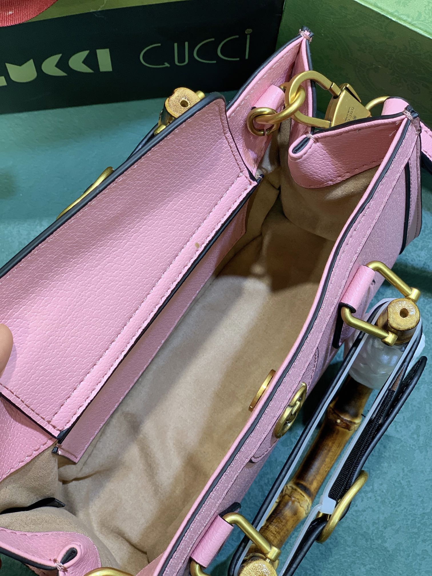 Elite Carryalls