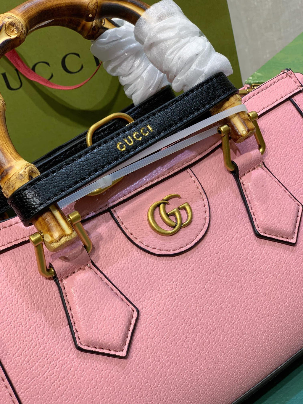 Elite Carryalls