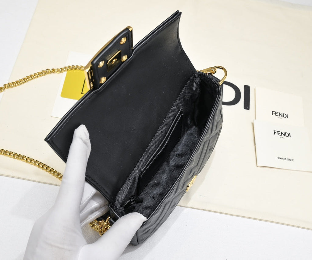 Elite Carryalls
