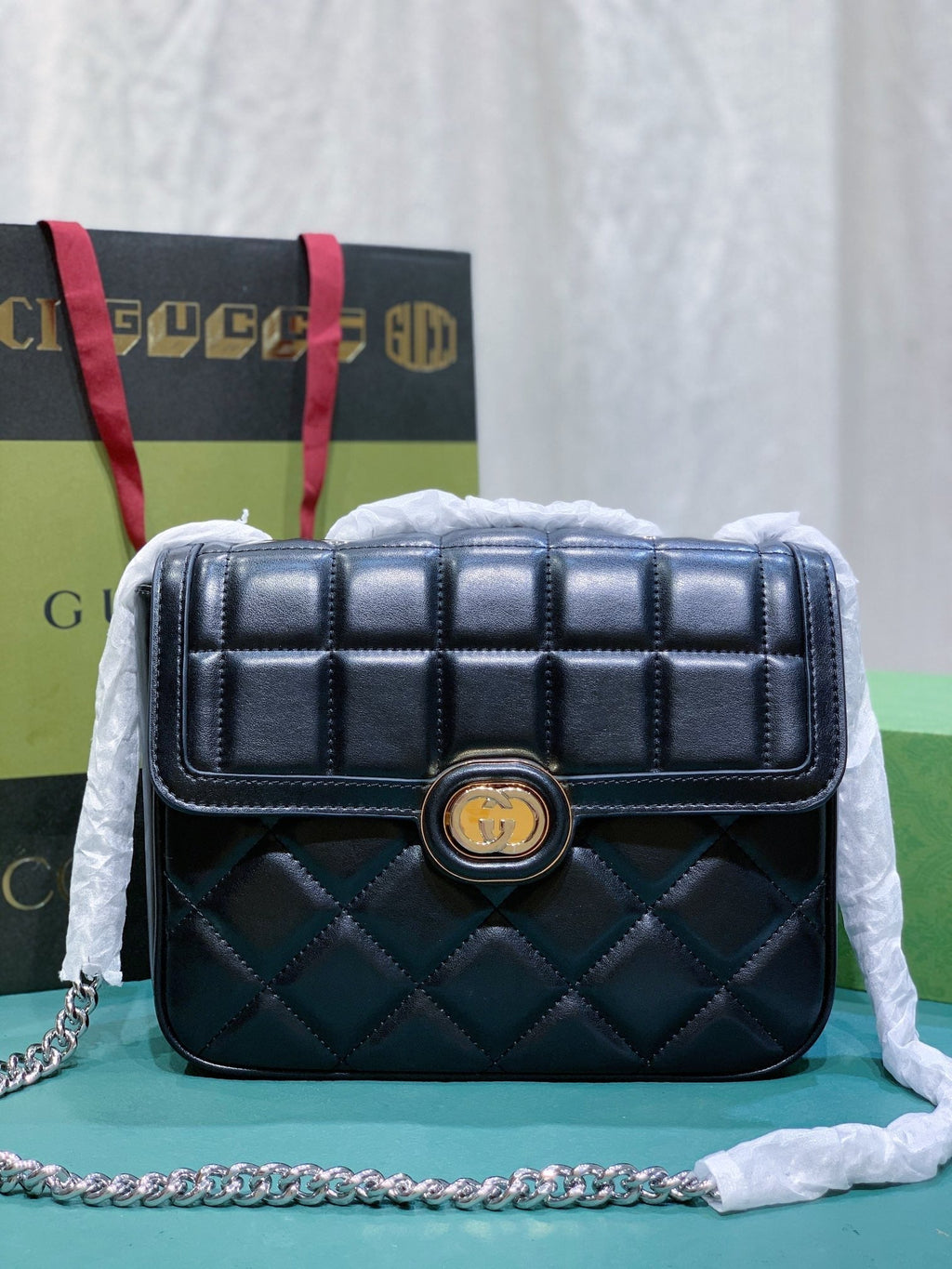 Elite Carryalls