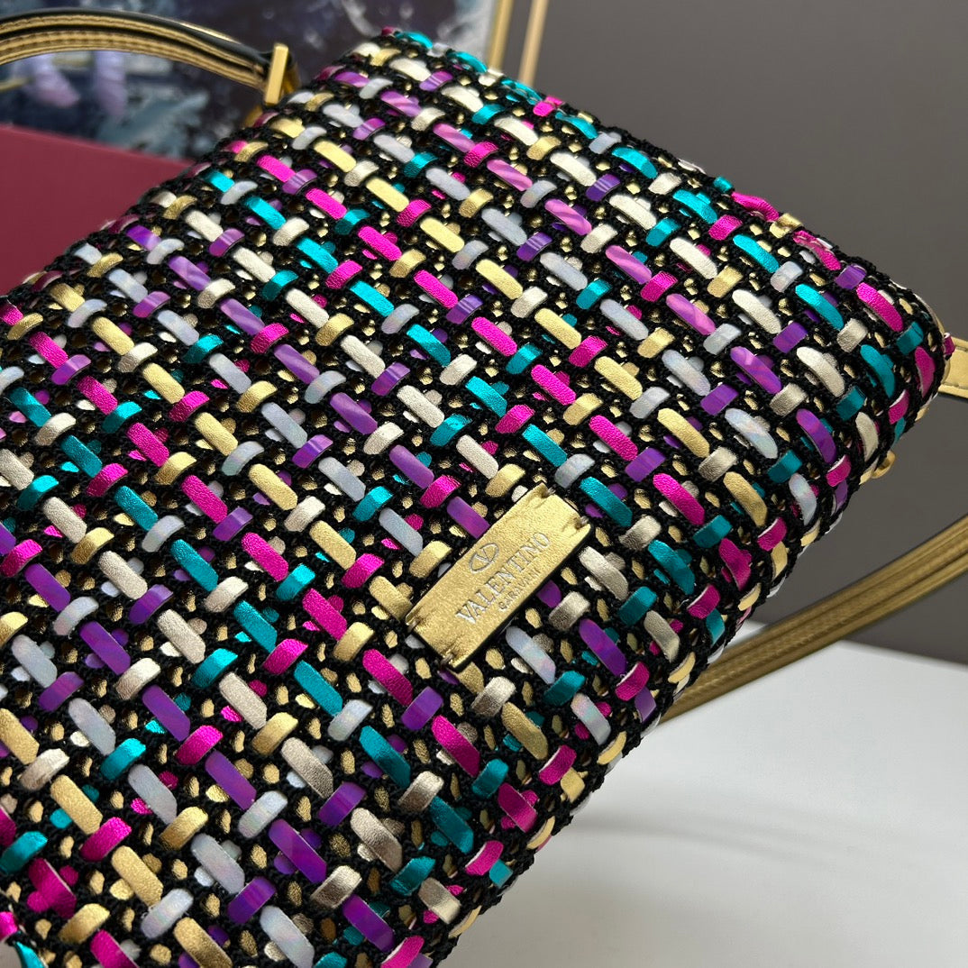 Elite Carryalls