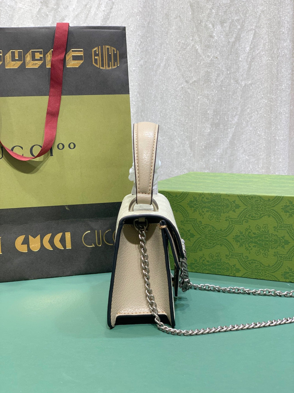 Elite Carryalls