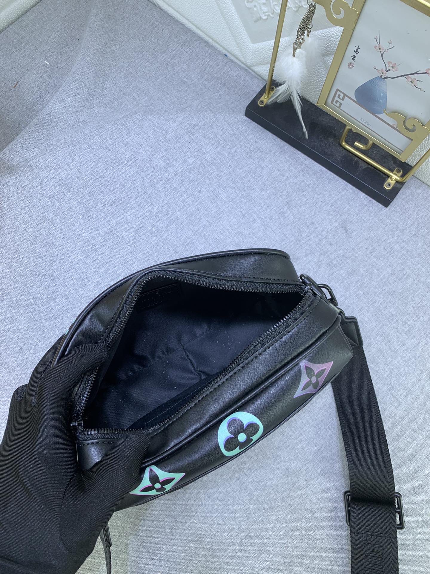 Elite Carryalls