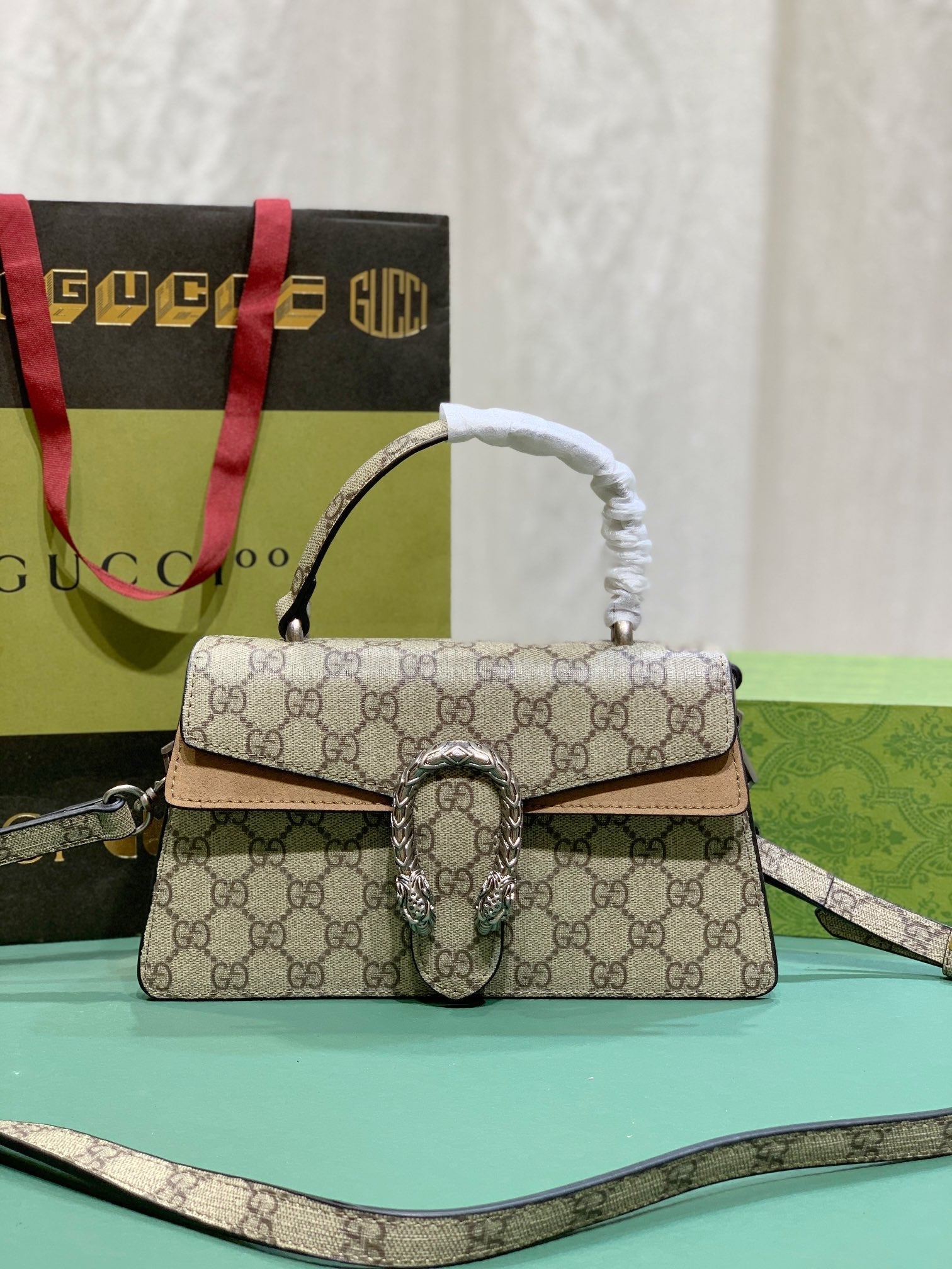 Elite Carryalls