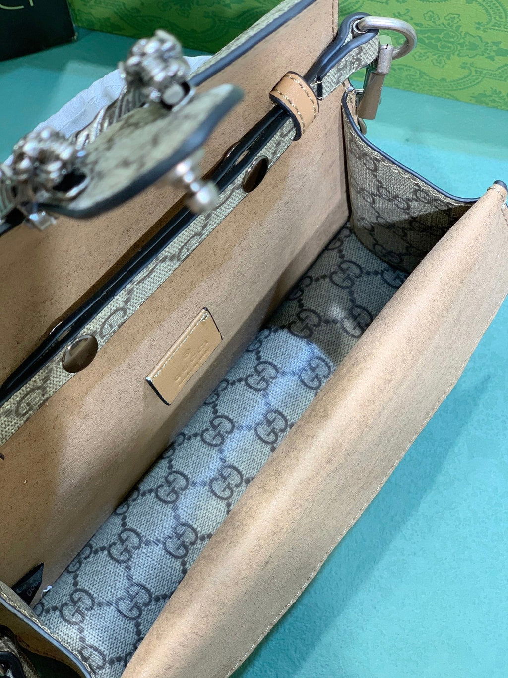 Elite Carryalls