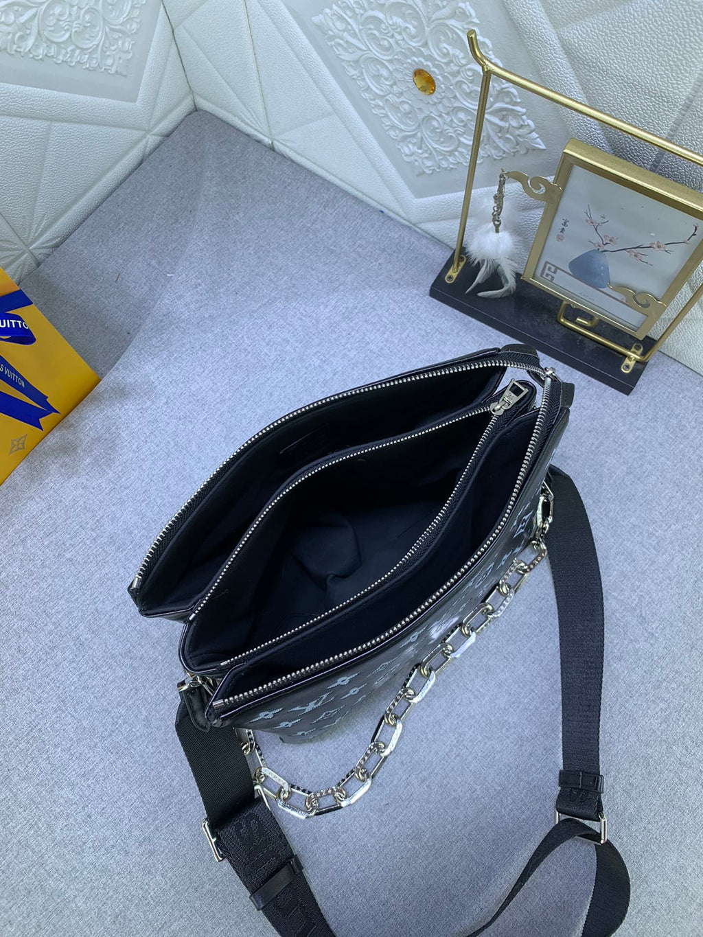 Elite Carryalls