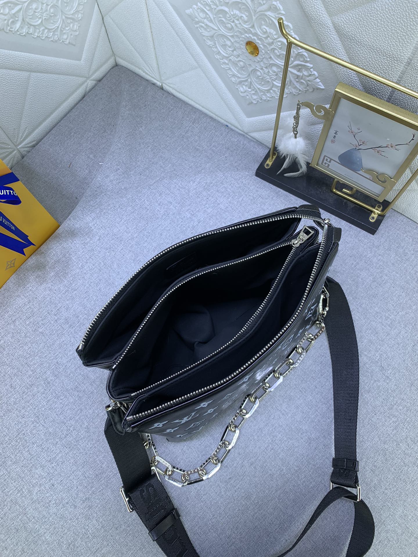 Elite Carryalls