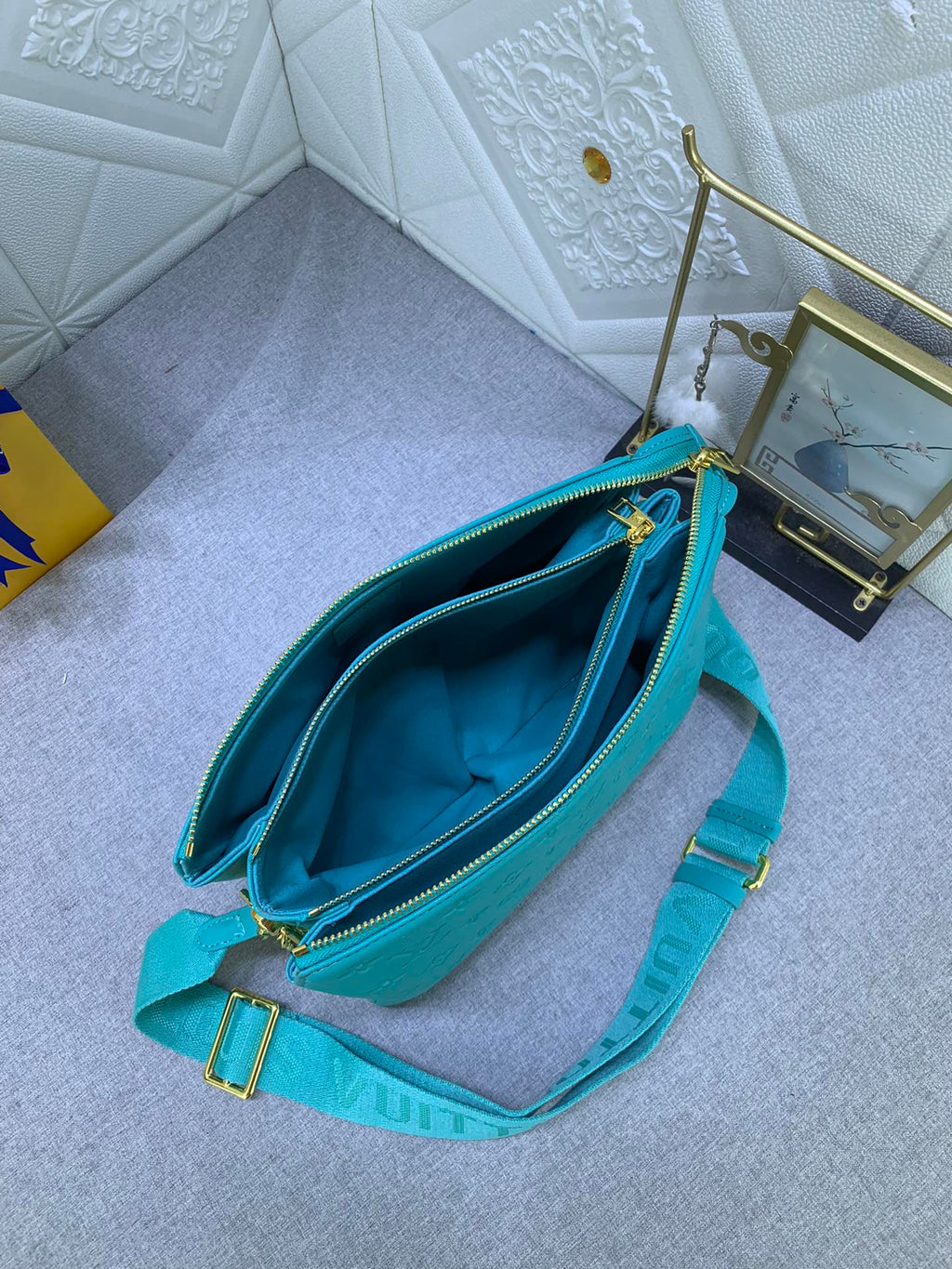Elite Carryalls