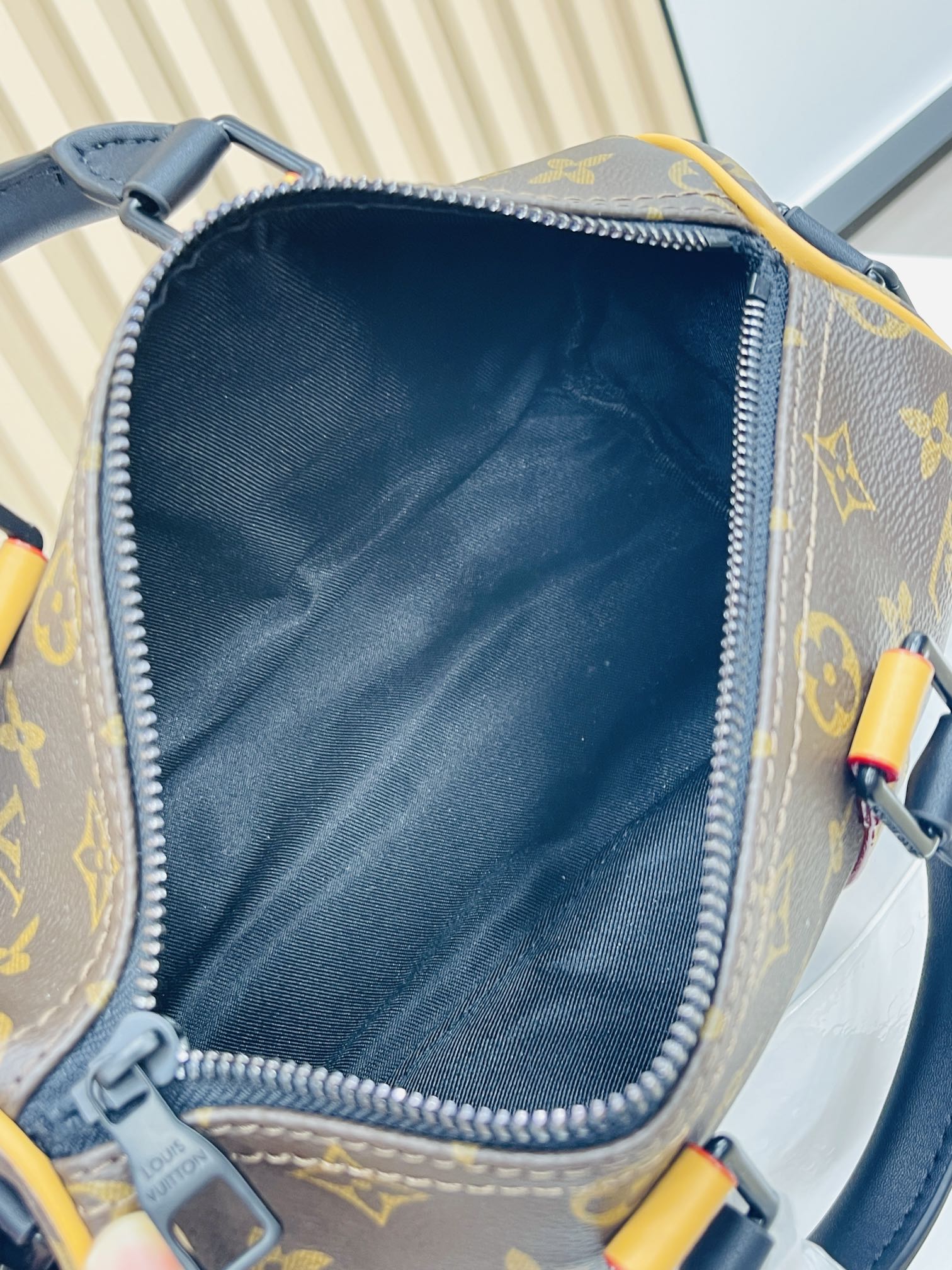 Elite Carryalls