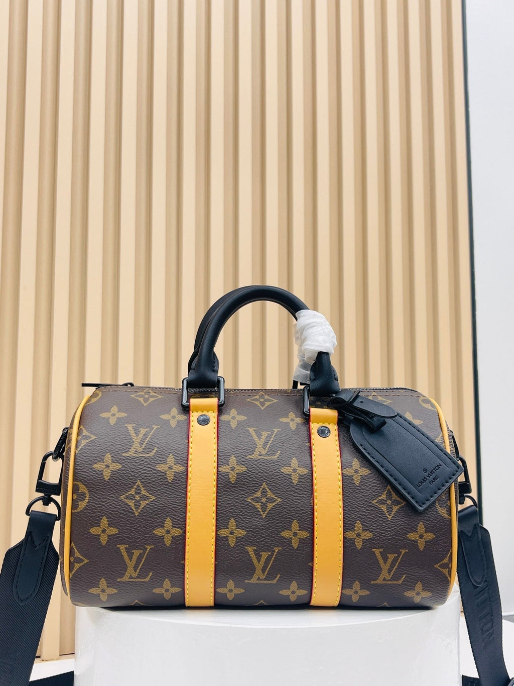 Elite Carryalls