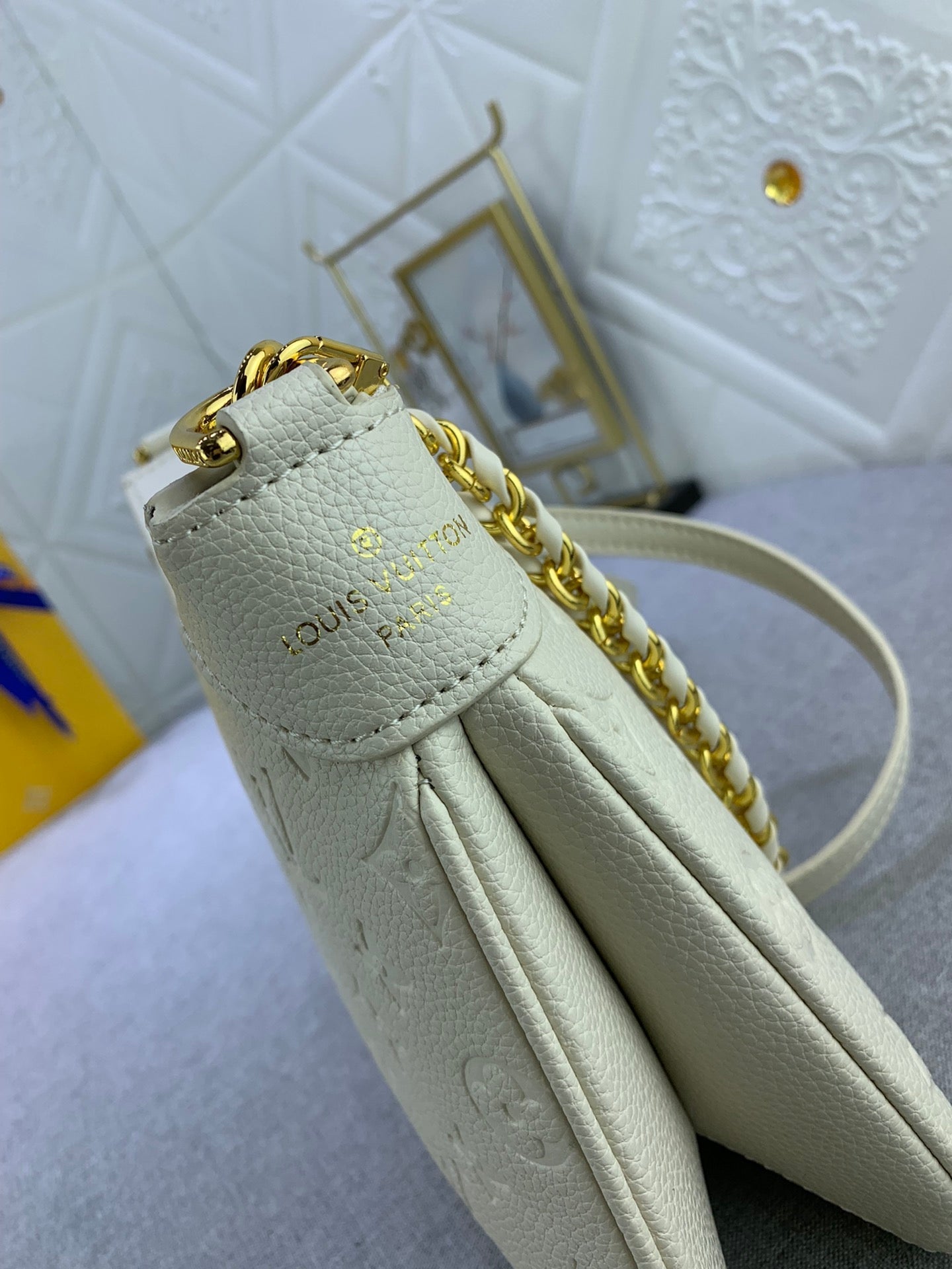 Elite Carryalls