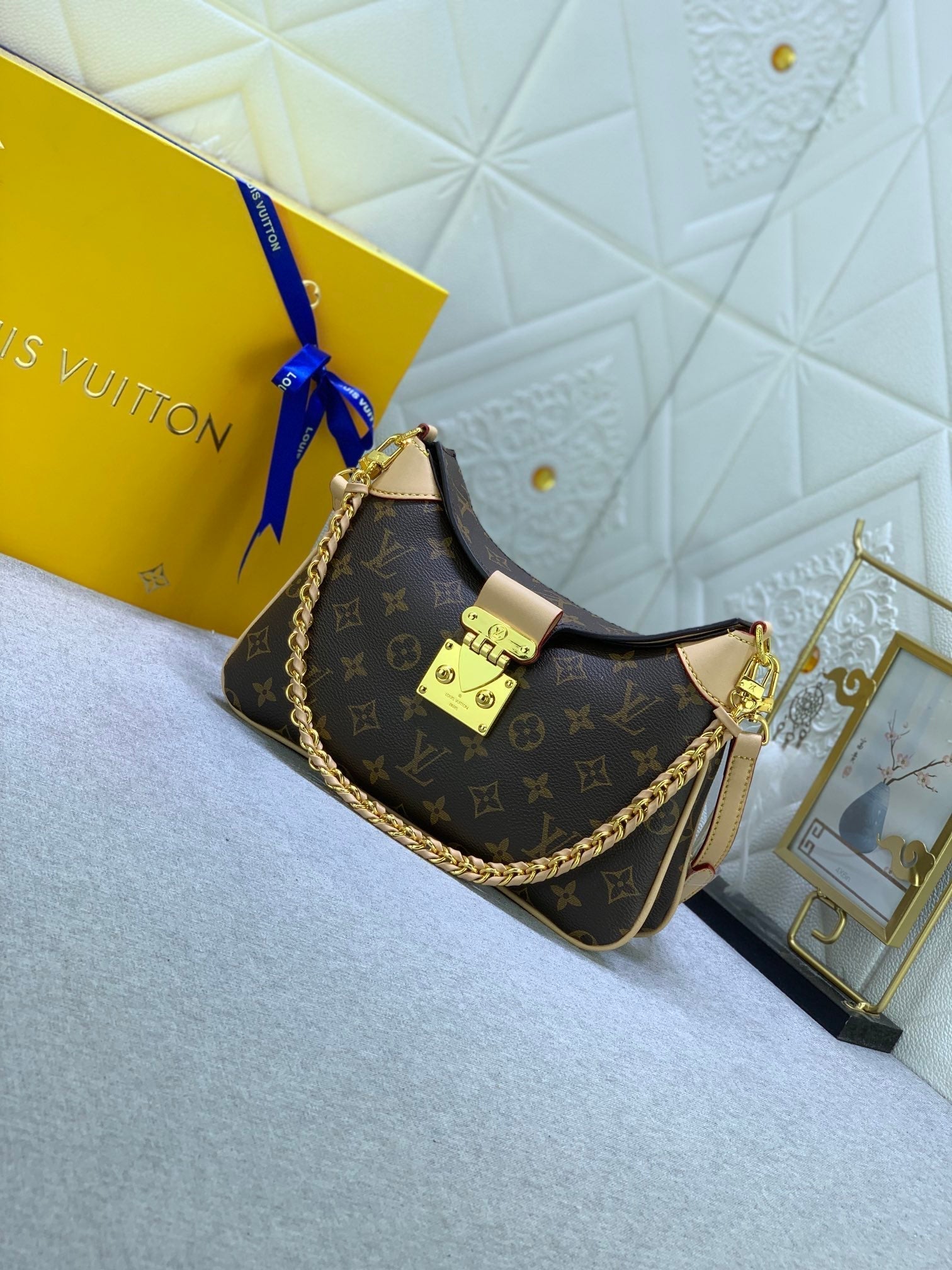 Elite Carryalls