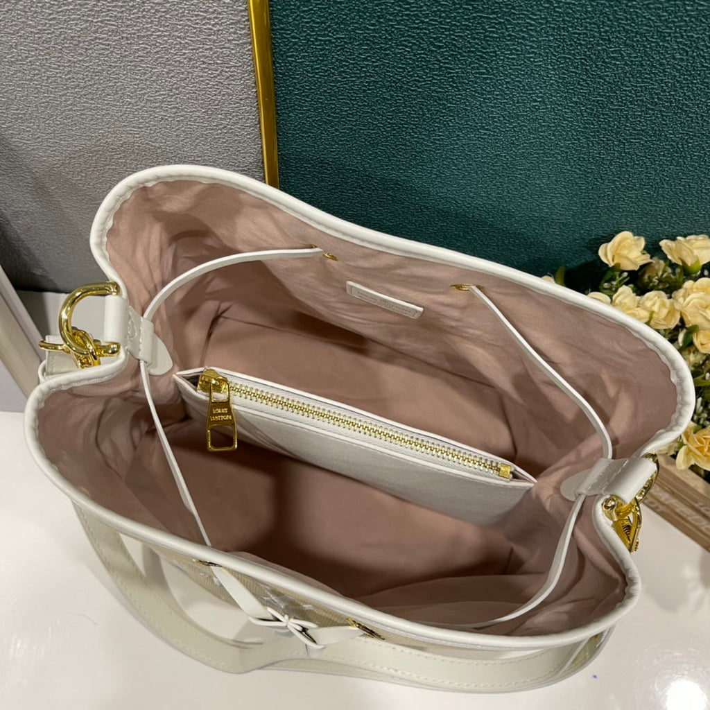 Elite Carryalls