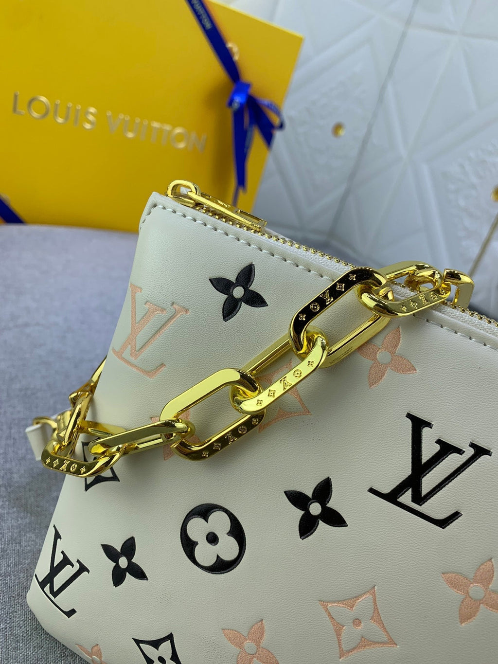 Elite Carryalls
