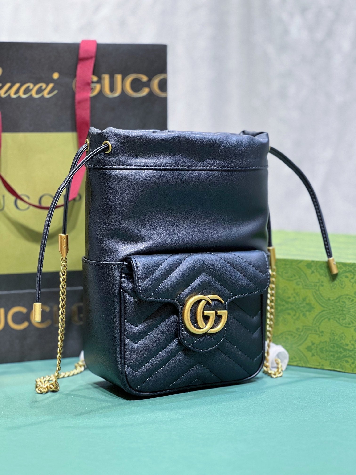 Elite Carryalls