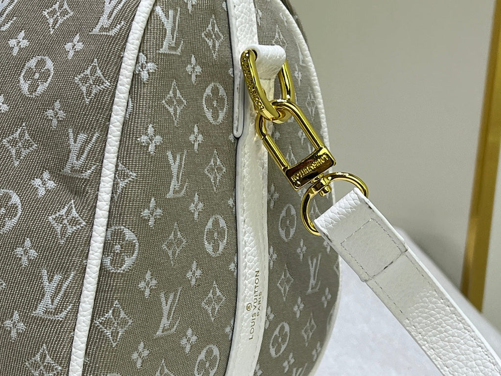 Elite Carryalls