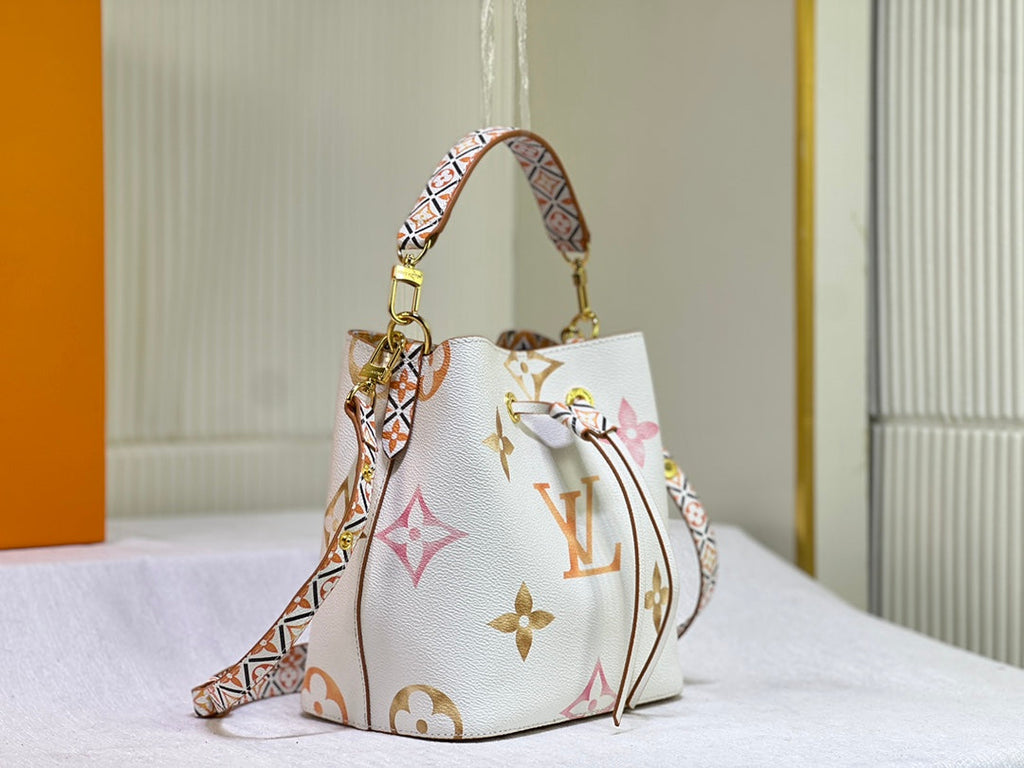 Elite Carryalls