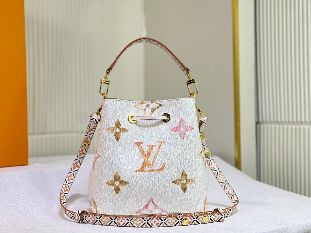 Elite Carryalls