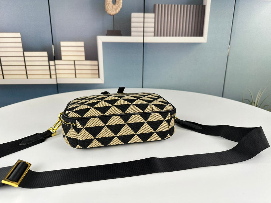 Elite Carryalls