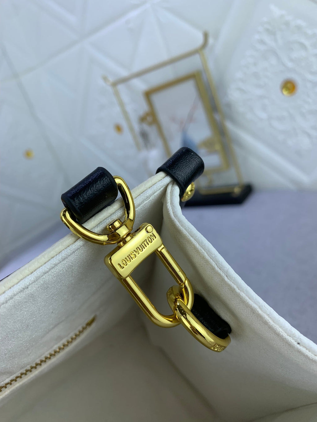 Elite Carryalls