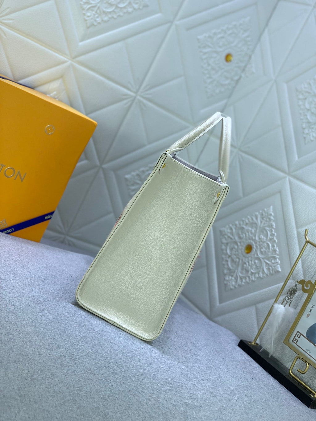 Elite Carryalls