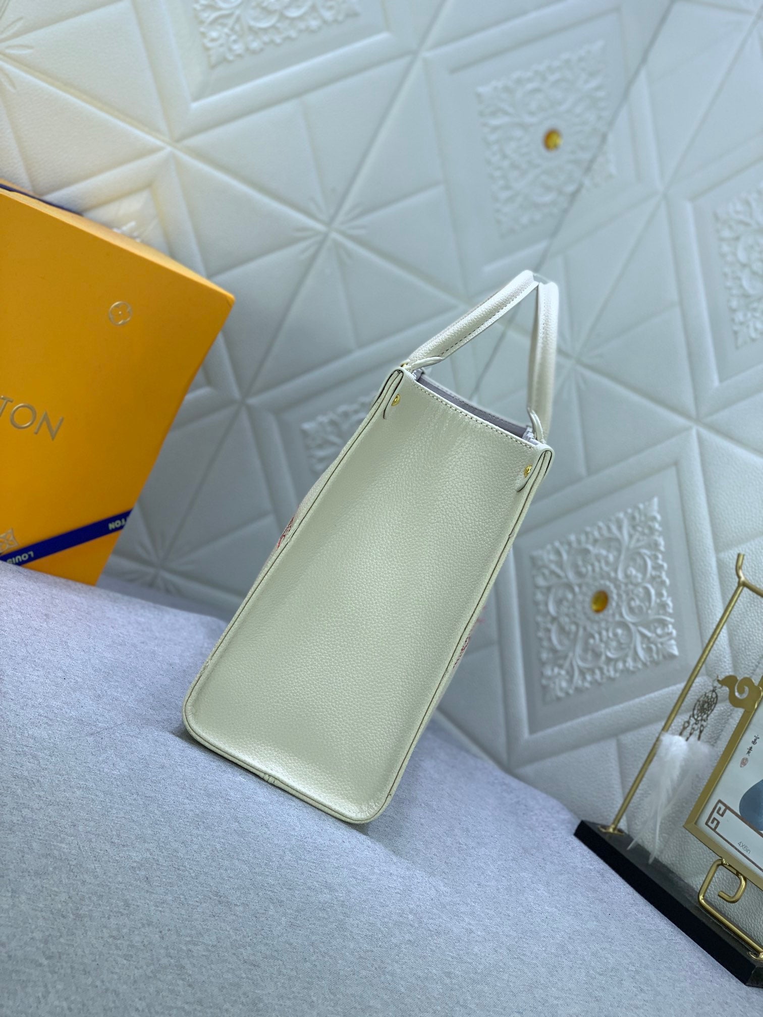 Elite Carryalls