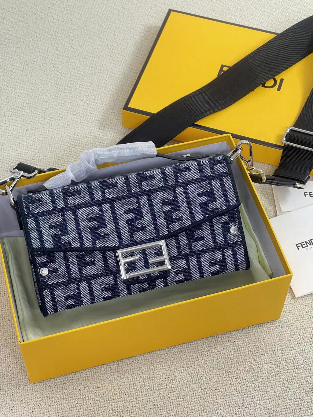 Elite Carryalls