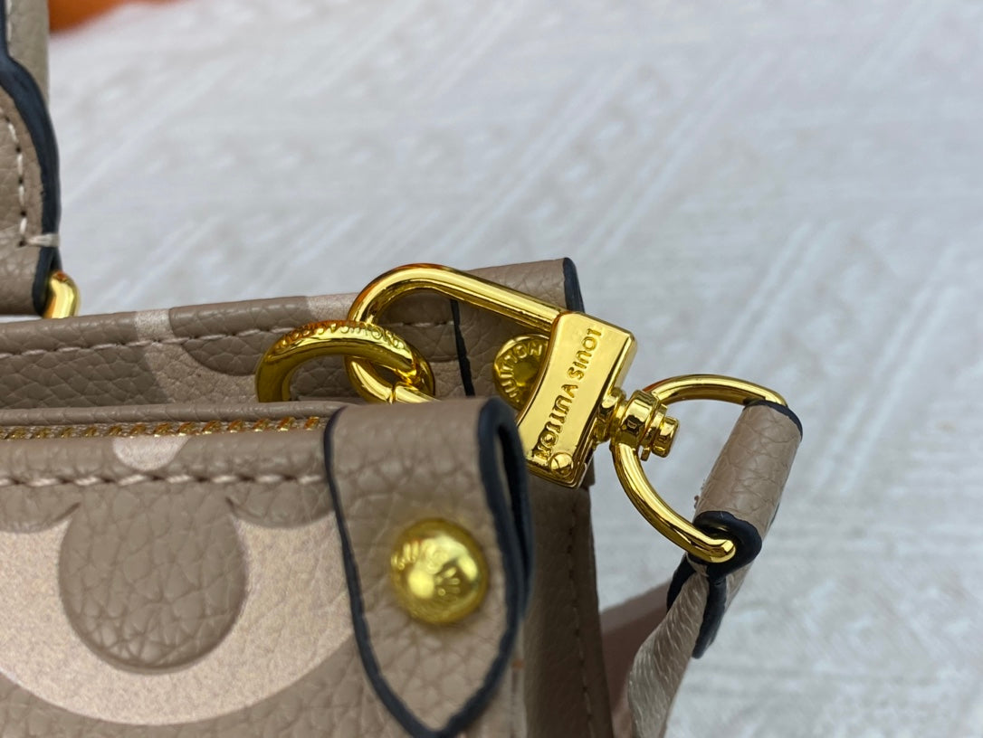 Elite Carryalls