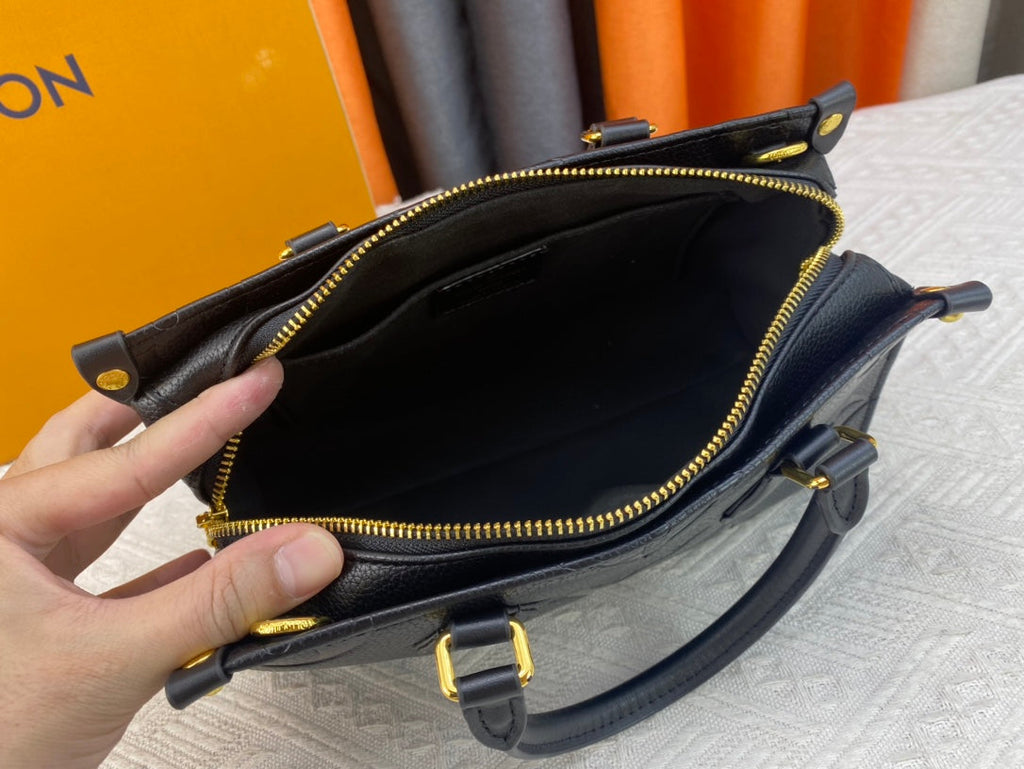 Elite Carryalls