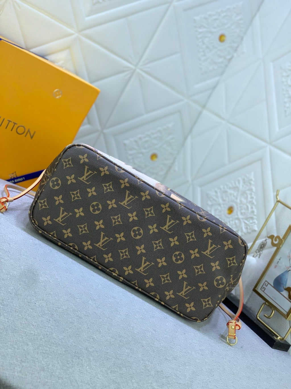 Elite Carryalls